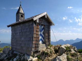Kleine Kapelle auf Berg