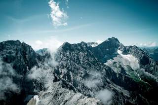 Blick von Alpspitze über Jubiläumsgrat zur Zugspitze